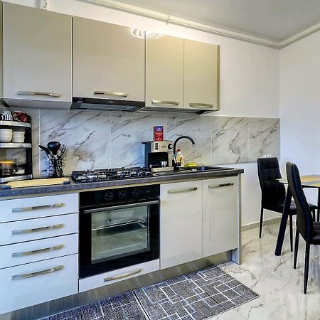 Luxury Apartament Bucarest Extérieur photo